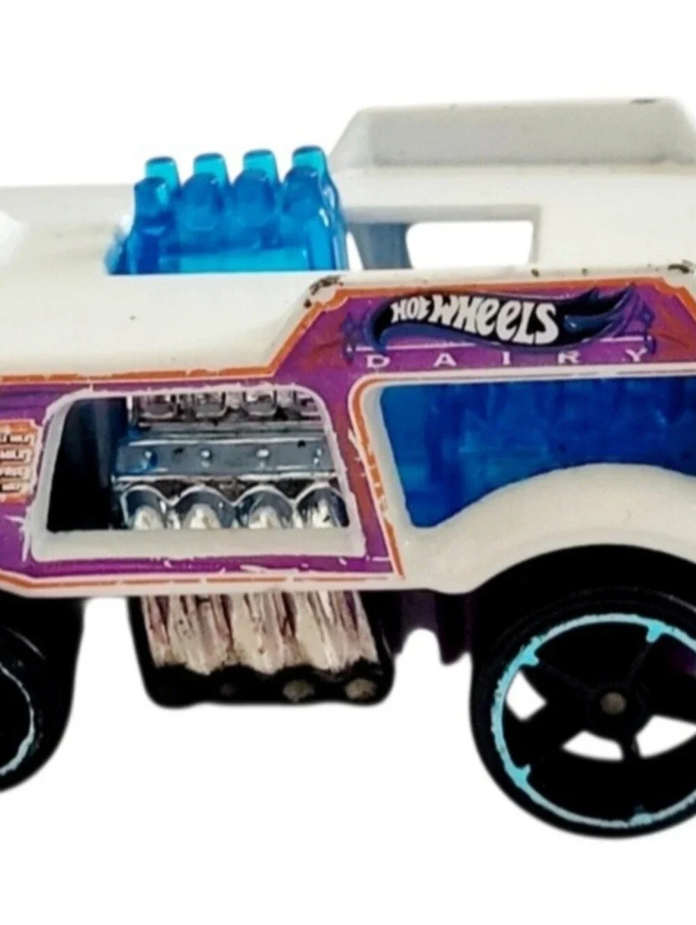 2015 Hot Wheels City Chill Mill Purple/ White Version Dairy Truck Die-Cast 1:64.